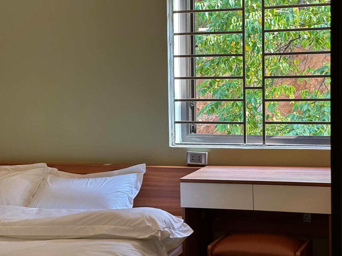 Felila Hostel & Tours Ha Giang Bagian luar foto
