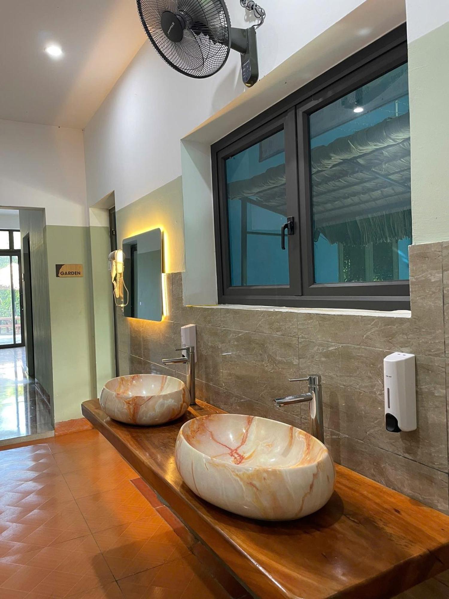 Felila Hostel & Tours Ha Giang Bagian luar foto